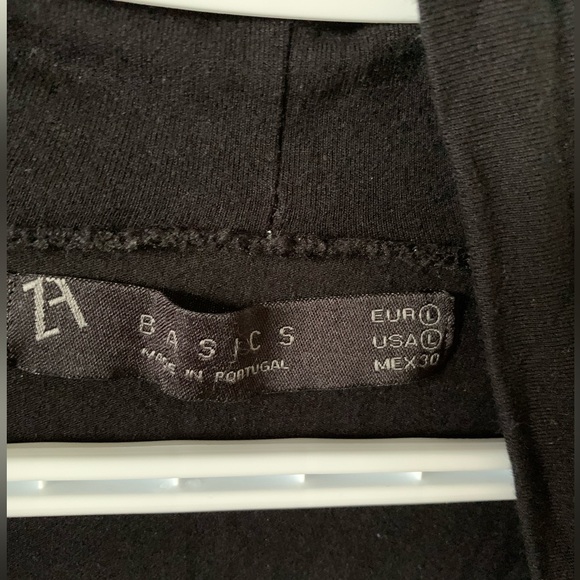 Basics Black Top - Picture 2 of 3